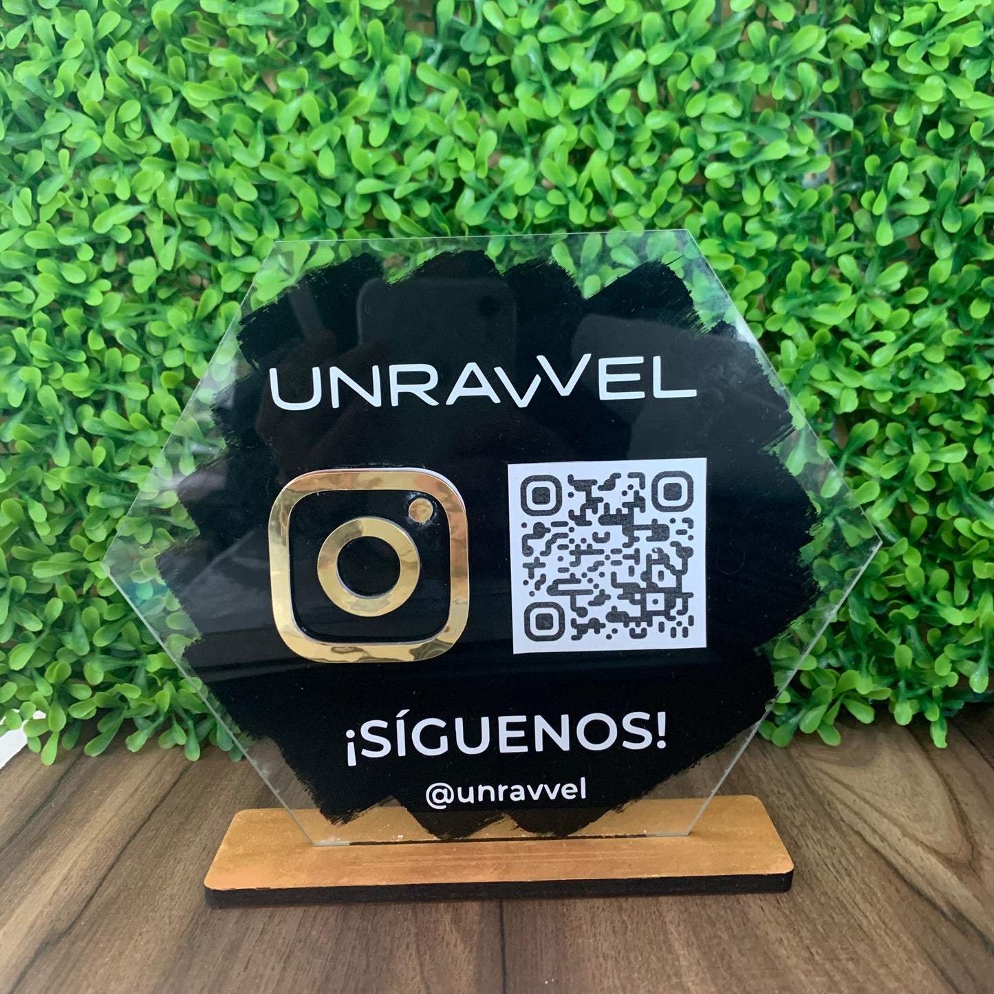 Placa de redes sociales hexagonal mini