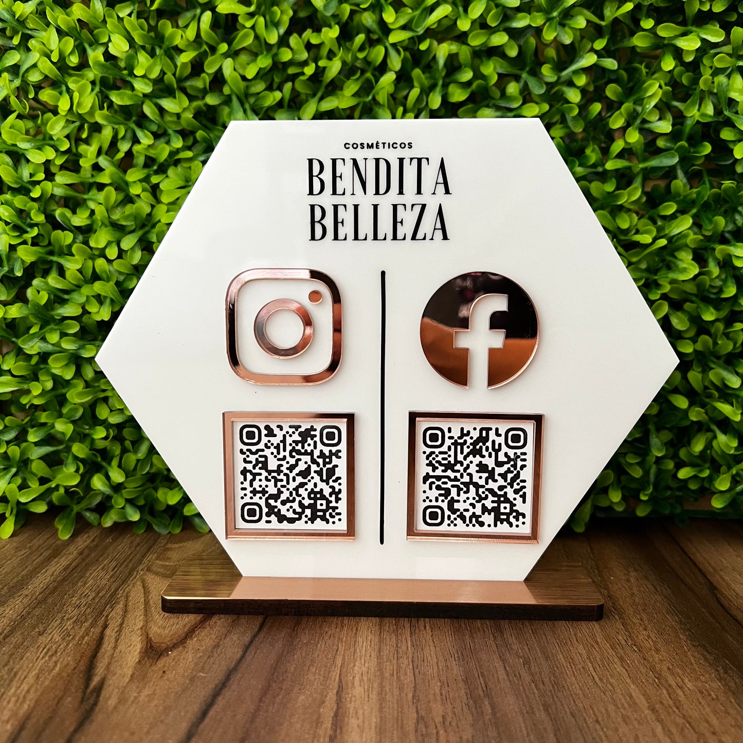 Placa de redes sociales hexagonal mini